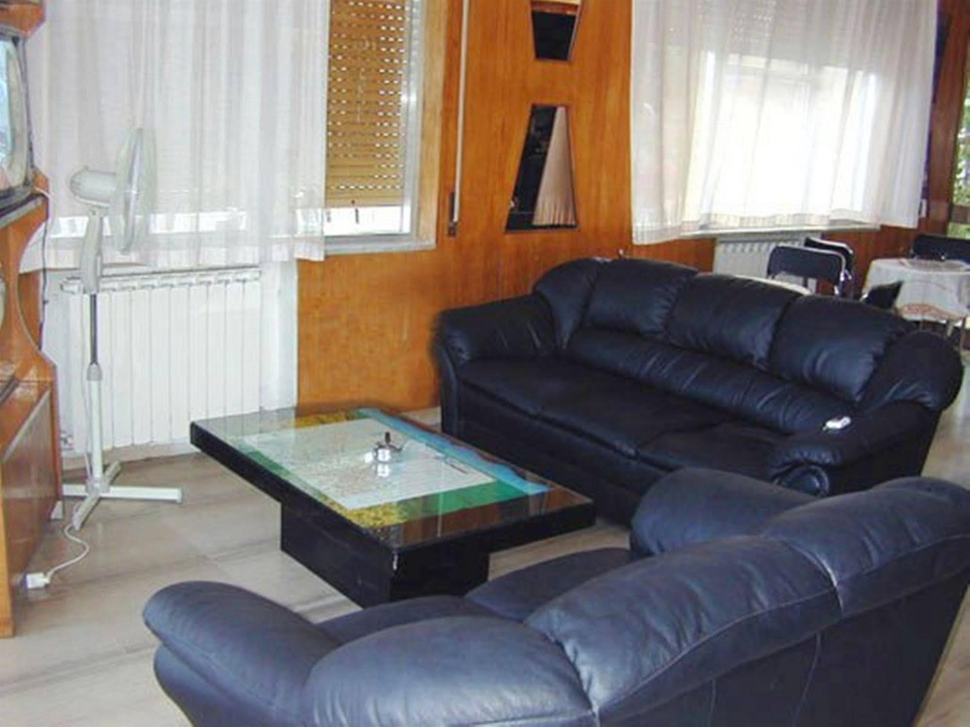 Hotel Holiday Pescara Luaran gambar